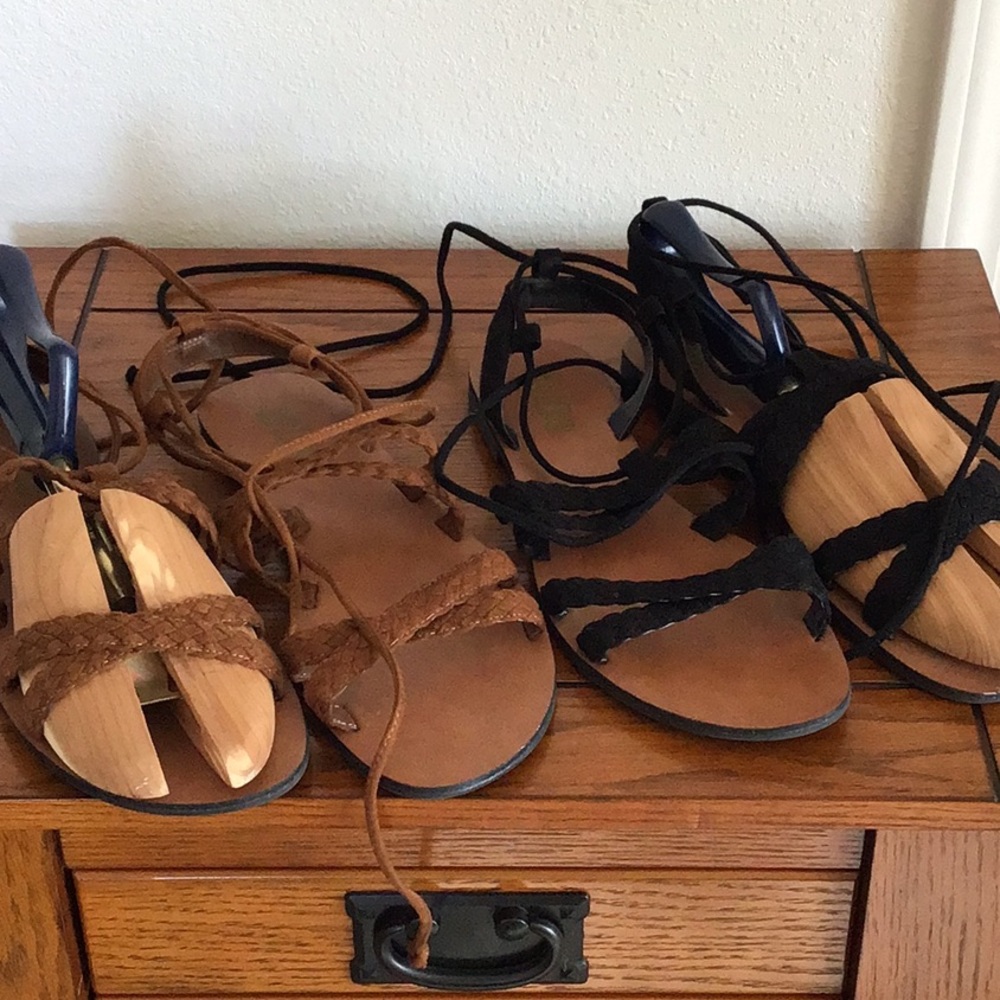 Trash black and brown macrame gladiator sandals.